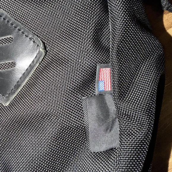 Topo Designs Black Commuter Laptop Backpack or Briefcase - Picture 3 of 5